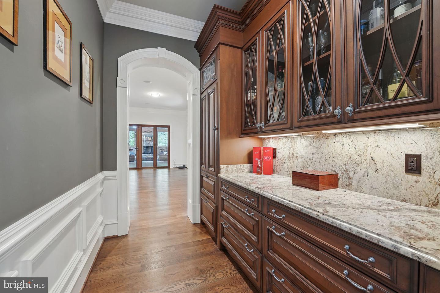 2555 VALE RIDGE CT, OAKTON, Virginia 22124, 5 Bedrooms Bedrooms, ,7 BathroomsBathrooms,Residential,For sale,2555 VALE RIDGE CT,VAFX2243554 MLS # VAFX2243554