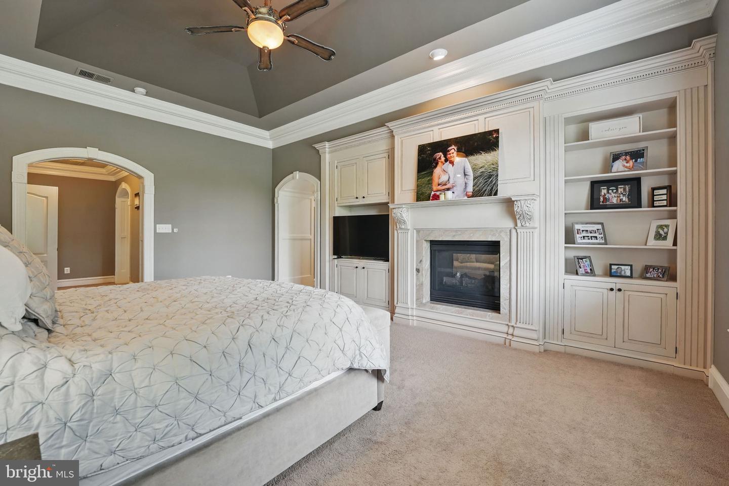 2555 VALE RIDGE CT, OAKTON, Virginia 22124, 5 Bedrooms Bedrooms, ,7 BathroomsBathrooms,Residential,For sale,2555 VALE RIDGE CT,VAFX2243554 MLS # VAFX2243554