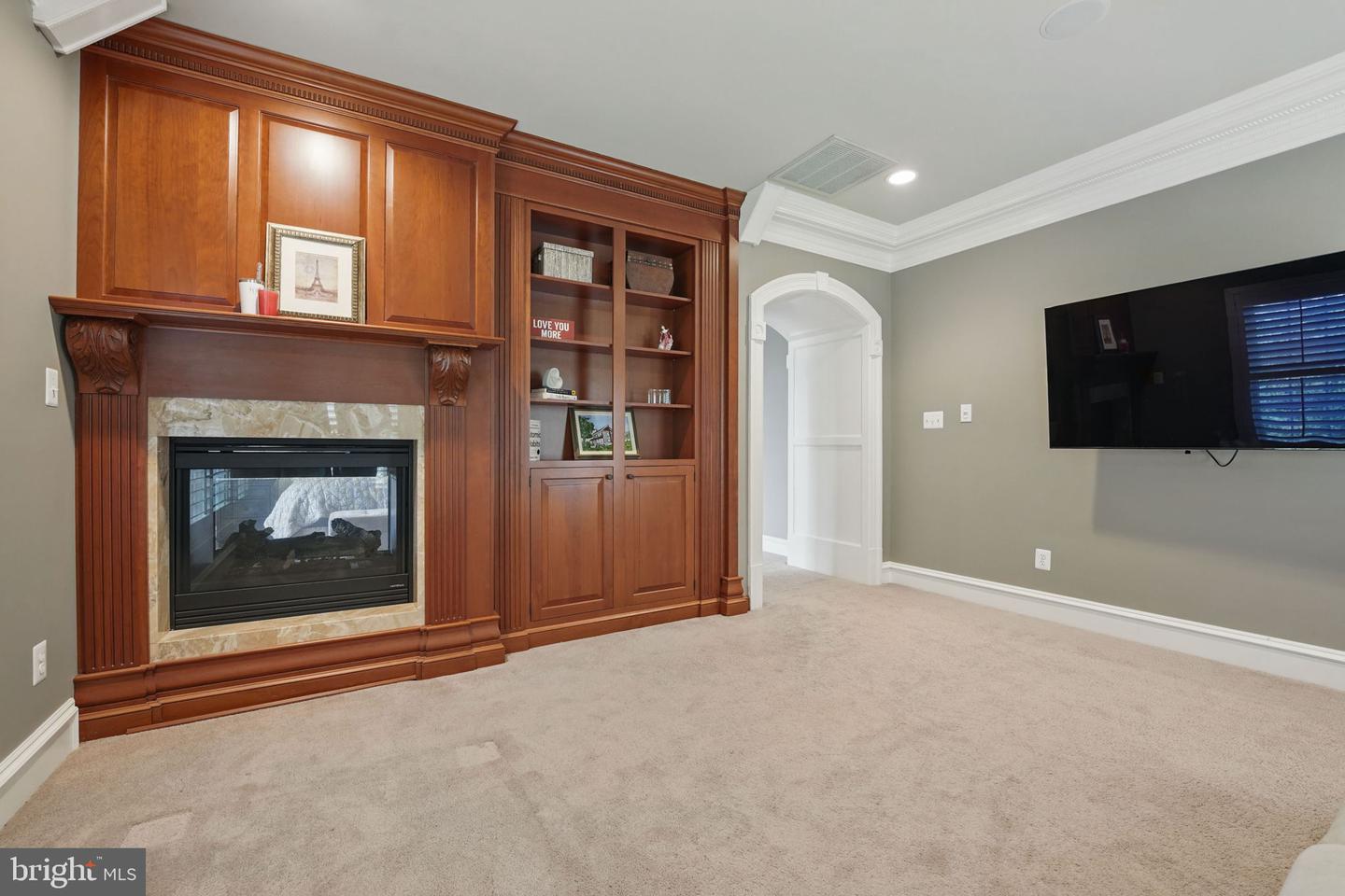 2555 VALE RIDGE CT, OAKTON, Virginia 22124, 5 Bedrooms Bedrooms, ,7 BathroomsBathrooms,Residential,For sale,2555 VALE RIDGE CT,VAFX2243554 MLS # VAFX2243554