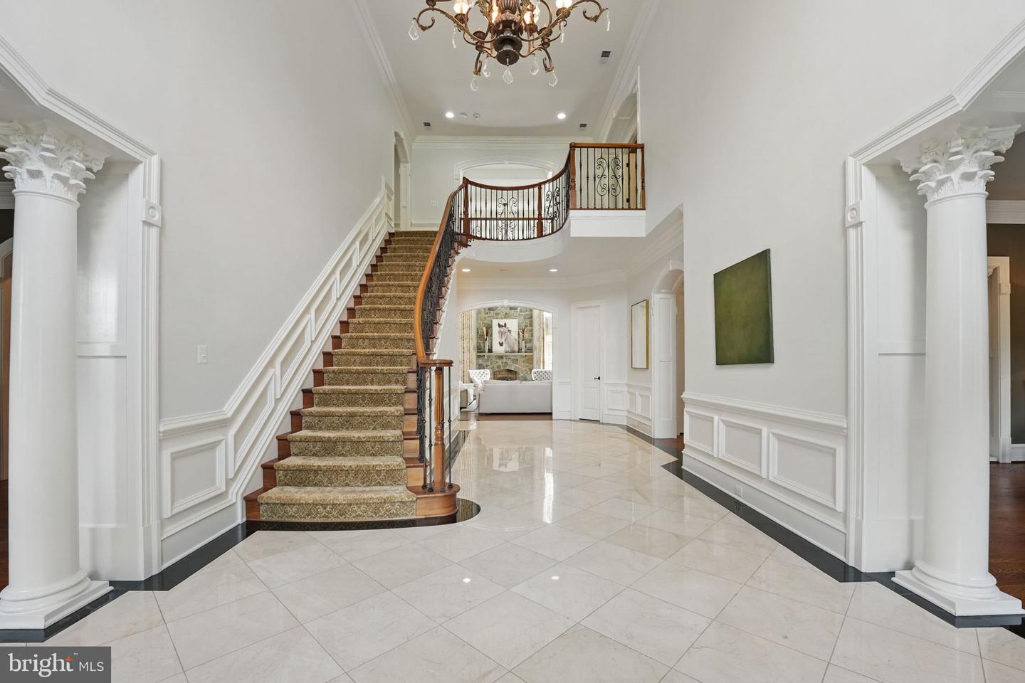 2555 VALE RIDGE CT, OAKTON, Virginia 22124, 5 Bedrooms Bedrooms, ,7 BathroomsBathrooms,Residential,For sale,2555 VALE RIDGE CT,VAFX2243554 MLS # VAFX2243554