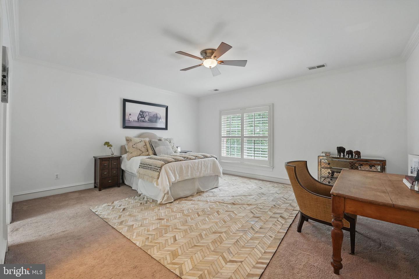 2555 VALE RIDGE CT, OAKTON, Virginia 22124, 5 Bedrooms Bedrooms, ,7 BathroomsBathrooms,Residential,For sale,2555 VALE RIDGE CT,VAFX2243554 MLS # VAFX2243554