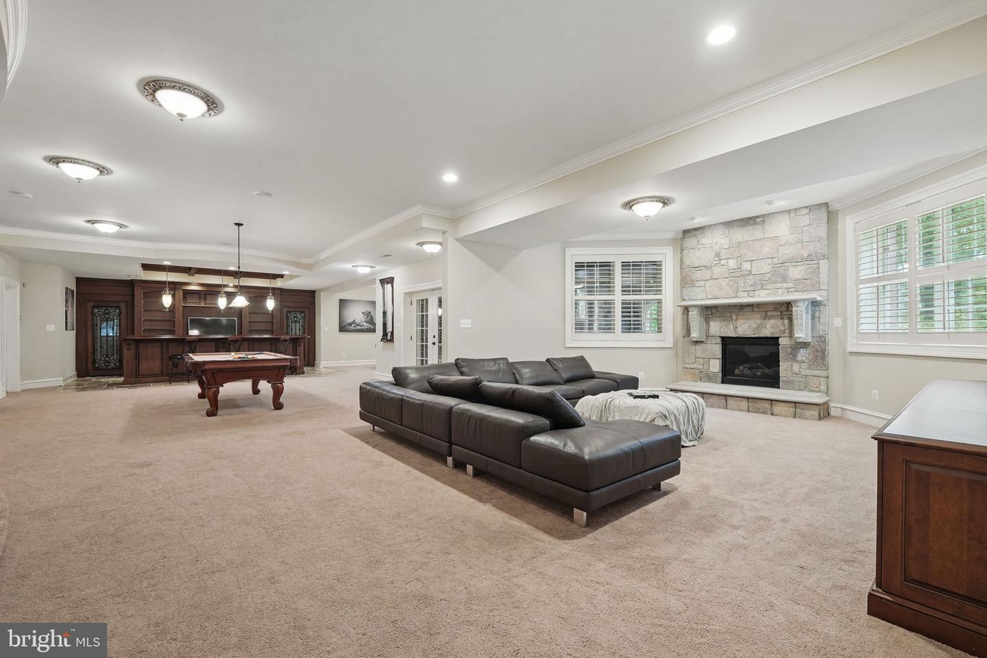 2555 VALE RIDGE CT, OAKTON, Virginia 22124, 5 Bedrooms Bedrooms, ,7 BathroomsBathrooms,Residential,For sale,2555 VALE RIDGE CT,VAFX2243554 MLS # VAFX2243554