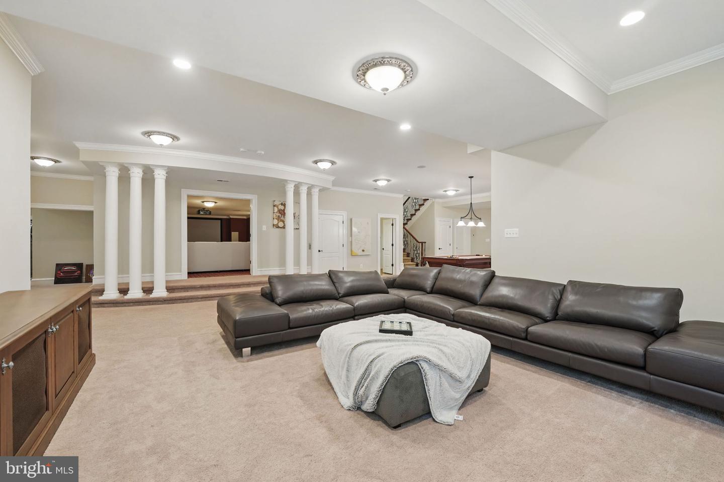2555 VALE RIDGE CT, OAKTON, Virginia 22124, 5 Bedrooms Bedrooms, ,7 BathroomsBathrooms,Residential,For sale,2555 VALE RIDGE CT,VAFX2243554 MLS # VAFX2243554