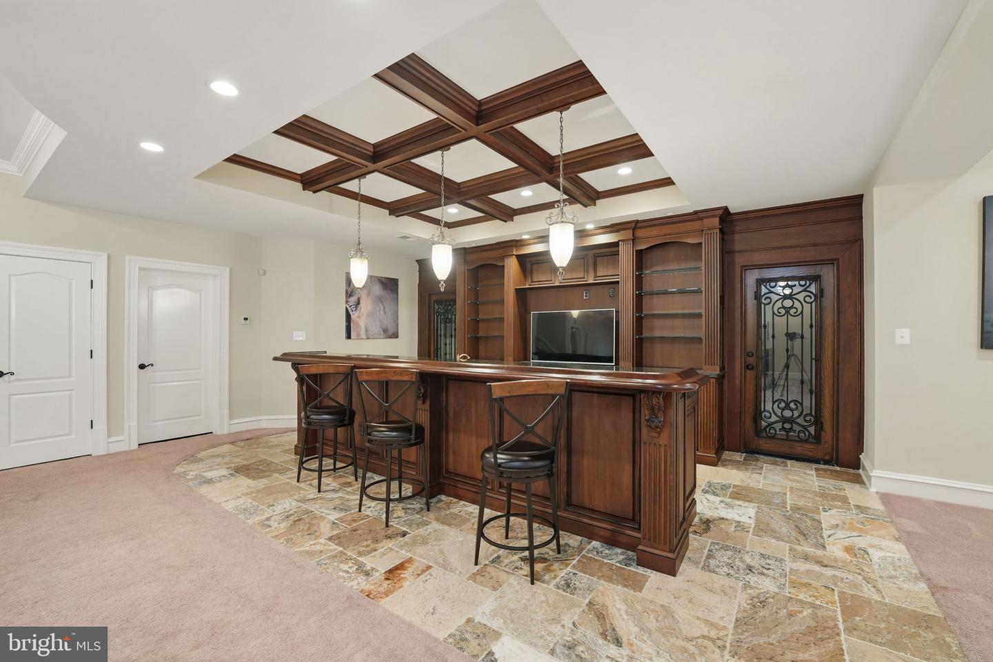 2555 VALE RIDGE CT, OAKTON, Virginia 22124, 5 Bedrooms Bedrooms, ,7 BathroomsBathrooms,Residential,For sale,2555 VALE RIDGE CT,VAFX2243554 MLS # VAFX2243554