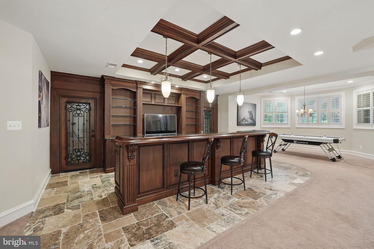 2555 VALE RIDGE CT, OAKTON, Virginia 22124, 5 Bedrooms Bedrooms, ,7 BathroomsBathrooms,Residential,For sale,2555 VALE RIDGE CT,VAFX2243554 MLS # VAFX2243554