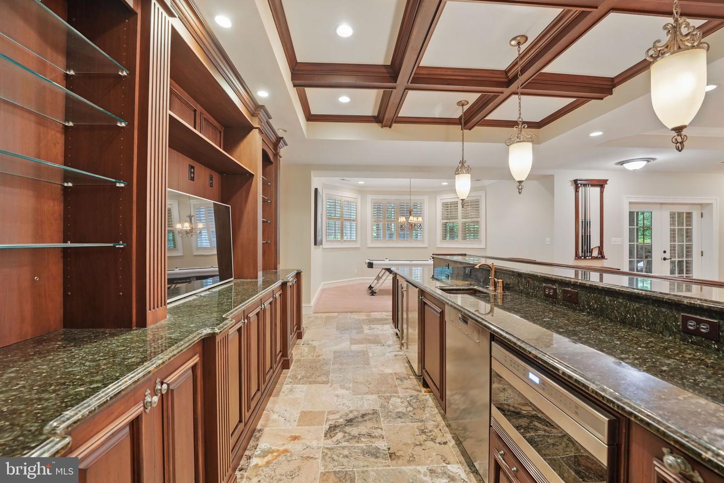 2555 VALE RIDGE CT, OAKTON, Virginia 22124, 5 Bedrooms Bedrooms, ,7 BathroomsBathrooms,Residential,For sale,2555 VALE RIDGE CT,VAFX2243554 MLS # VAFX2243554