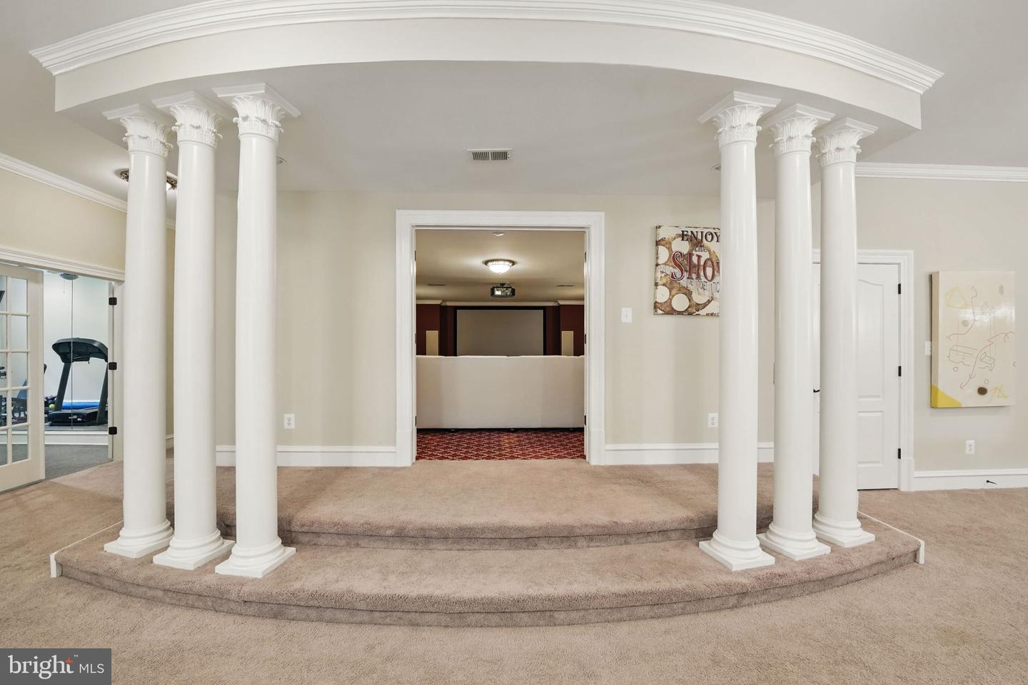 2555 VALE RIDGE CT, OAKTON, Virginia 22124, 5 Bedrooms Bedrooms, ,7 BathroomsBathrooms,Residential,For sale,2555 VALE RIDGE CT,VAFX2243554 MLS # VAFX2243554