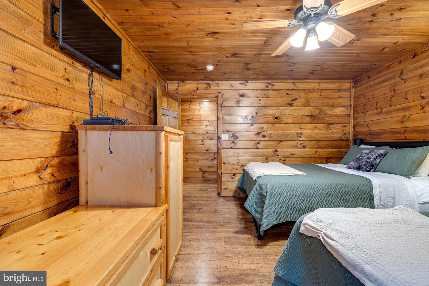 259 LOG HOME PL, STANLEY, Virginia 22851, 3 Bedrooms Bedrooms, ,3 BathroomsBathrooms,Residential,For sale,259 LOG HOME PL,VAPA2004962 MLS # VAPA2004962