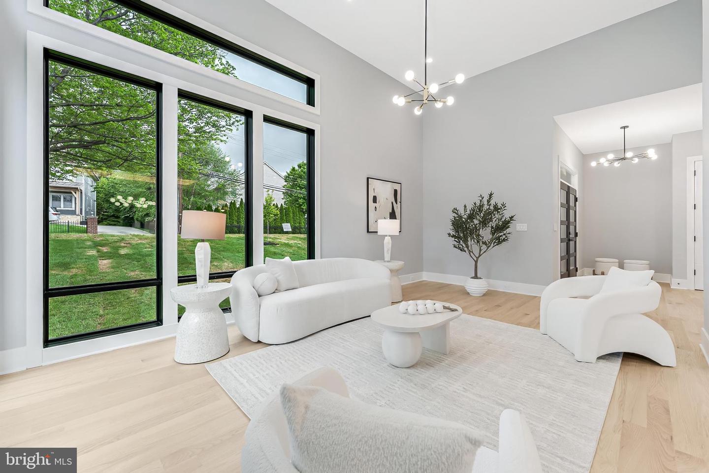 1052 BALLS HILL RD, MCLEAN, Virginia 22101, 6 Bedrooms Bedrooms, ,6 BathroomsBathrooms,Residential,For sale,1052 BALLS HILL RD,VAFX2243748 MLS # VAFX2243748