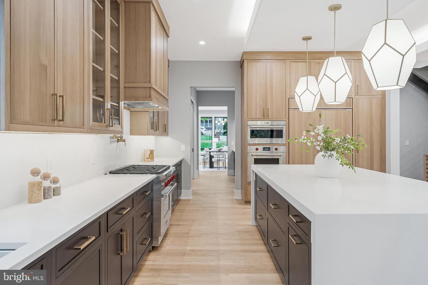 1052 BALLS HILL RD, MCLEAN, Virginia 22101, 6 Bedrooms Bedrooms, ,6 BathroomsBathrooms,Residential,For sale,1052 BALLS HILL RD,VAFX2243748 MLS # VAFX2243748