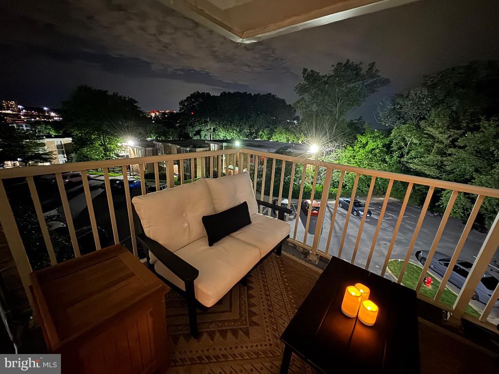 2622 WAGON DR #319, ALEXANDRIA, Virginia 22303, 2 Bedrooms Bedrooms, ,1 BathroomBathrooms,Residential,For sale,2622 WAGON DR #319,VAFX2243792 MLS # VAFX2243792