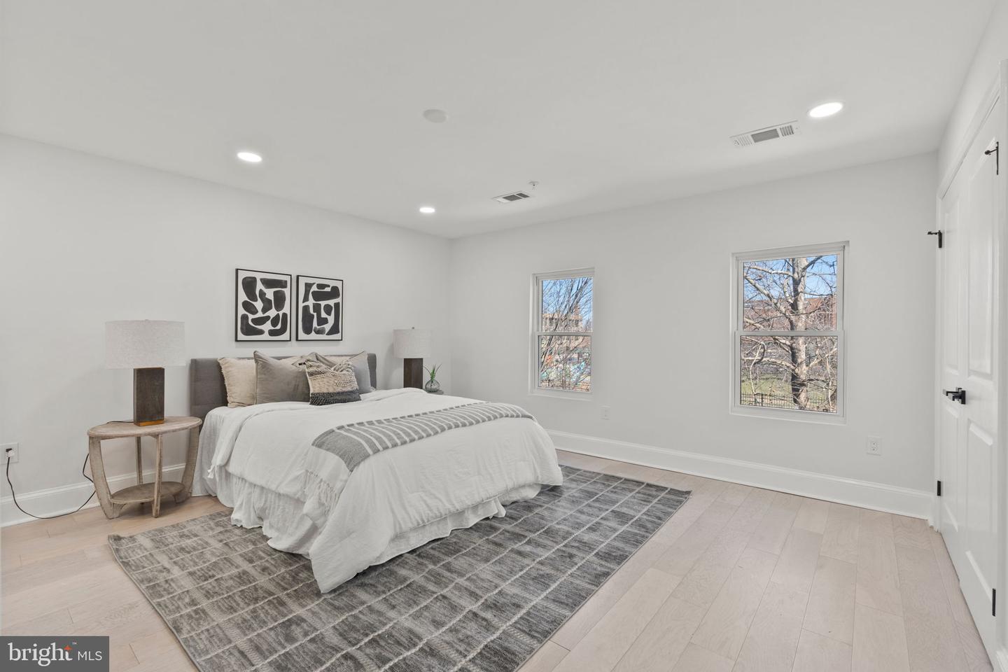 1510 10TH ST NW #2, WASHINGTON, District Of Columbia 20001, 4 Bedrooms Bedrooms, ,3 BathroomsBathrooms,Residential,For sale,1510 10TH ST NW #2,DCDC2202902 MLS # DCDC2202902