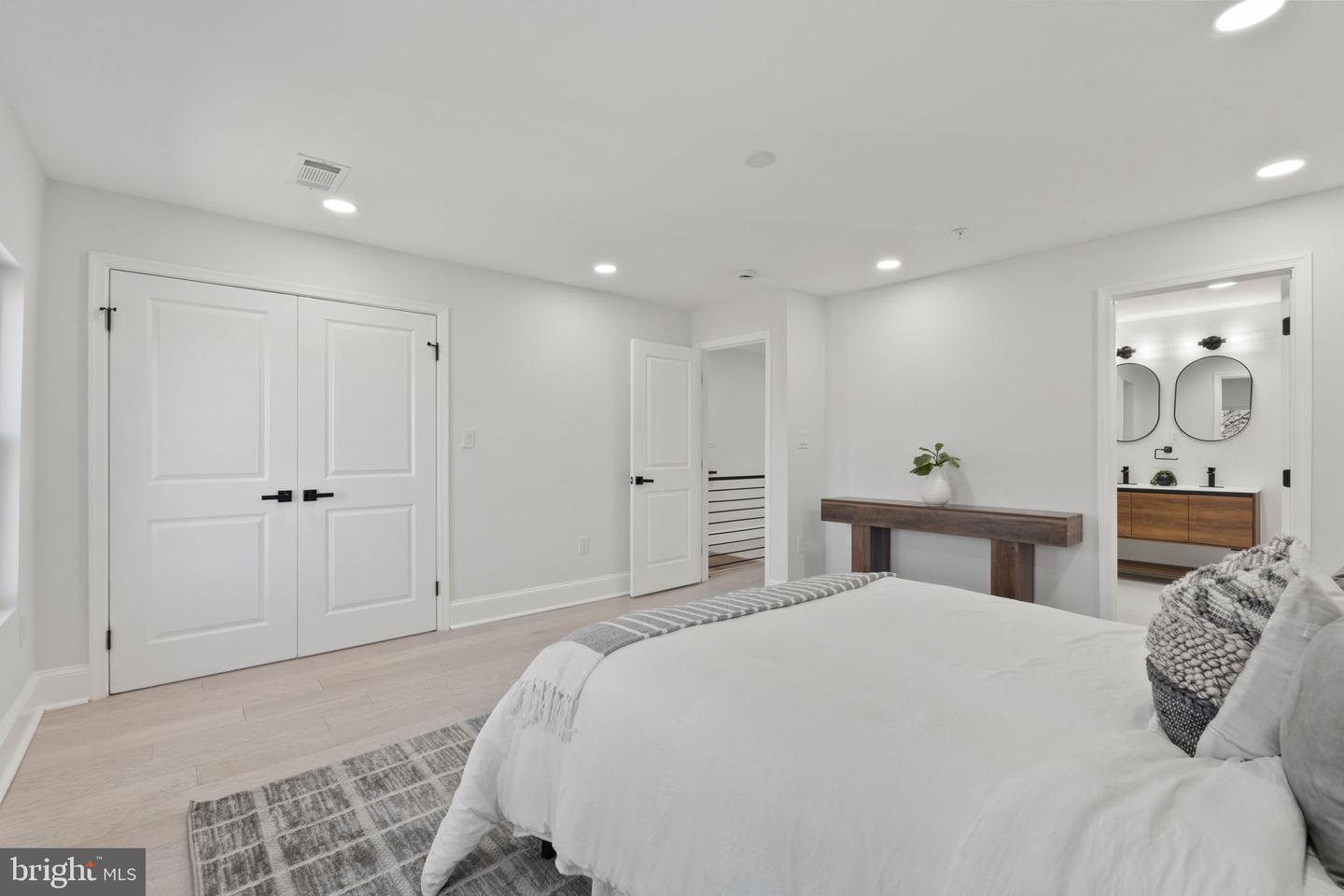 1510 10TH ST NW #2, WASHINGTON, District Of Columbia 20001, 4 Bedrooms Bedrooms, ,3 BathroomsBathrooms,Residential,For sale,1510 10TH ST NW #2,DCDC2202902 MLS # DCDC2202902