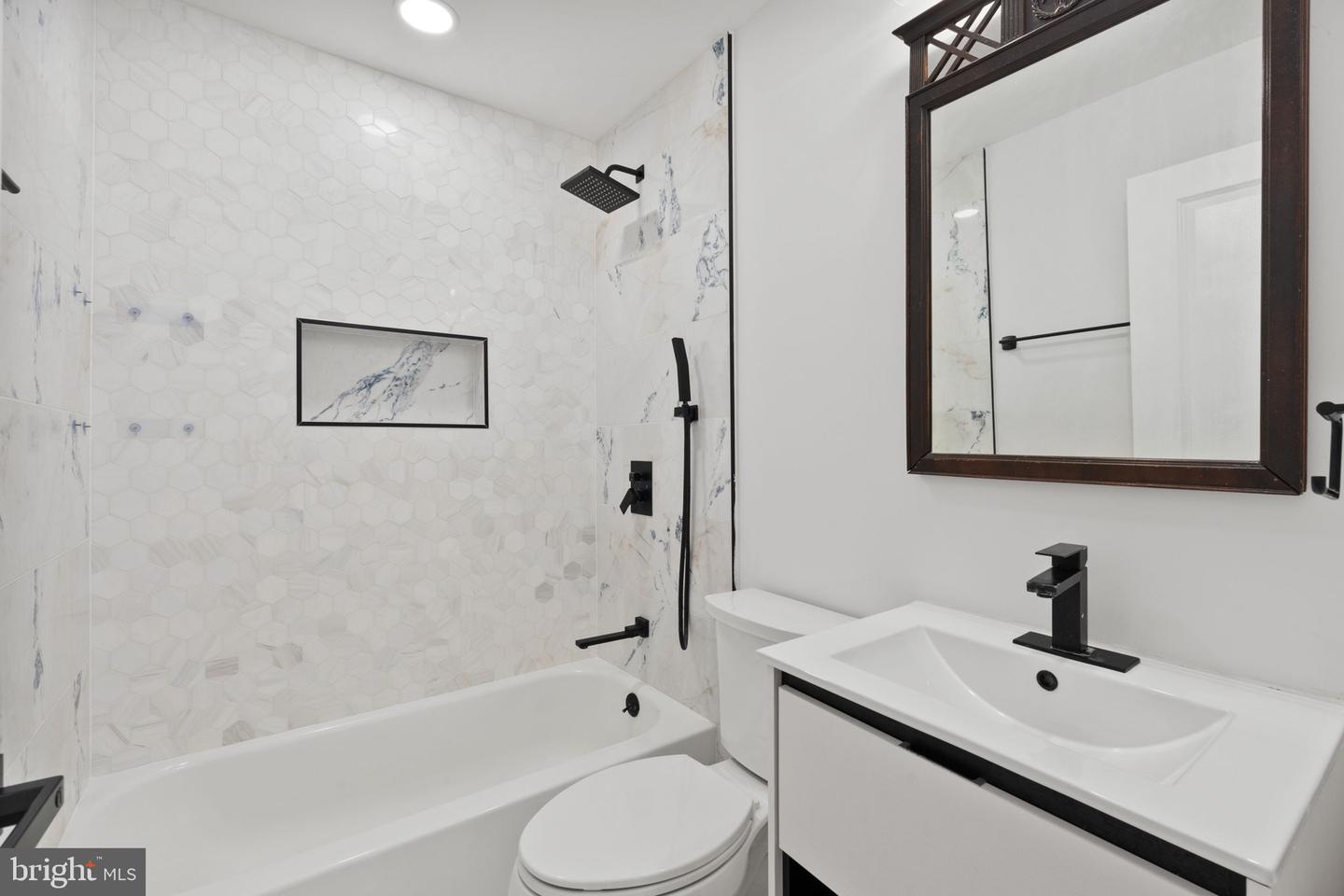 1510 10TH ST NW #2, WASHINGTON, District Of Columbia 20001, 4 Bedrooms Bedrooms, ,3 BathroomsBathrooms,Residential,For sale,1510 10TH ST NW #2,DCDC2202902 MLS # DCDC2202902