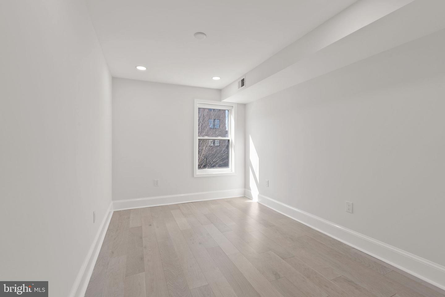 1510 10TH ST NW #2, WASHINGTON, District Of Columbia 20001, 4 Bedrooms Bedrooms, ,3 BathroomsBathrooms,Residential,For sale,1510 10TH ST NW #2,DCDC2202902 MLS # DCDC2202902
