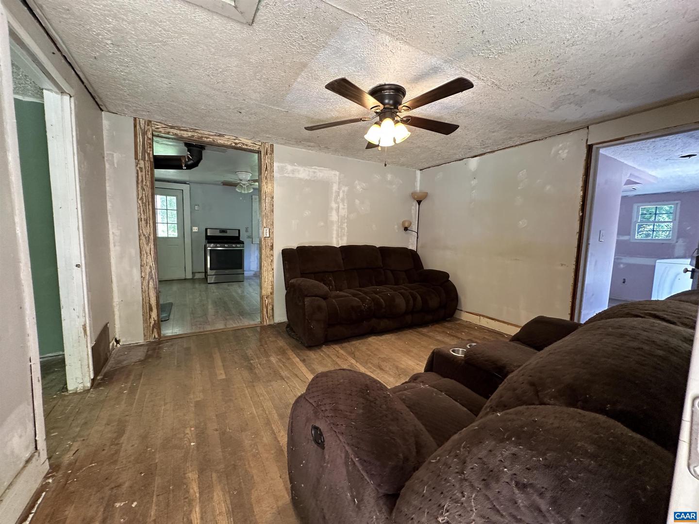 2598 MEADOW CREEK RD, GLADSTONE, Virginia 24553, 2 Bedrooms Bedrooms, ,1 BathroomBathrooms,Residential,For sale,2598 MEADOW CREEK RD,665054 MLS # 665054