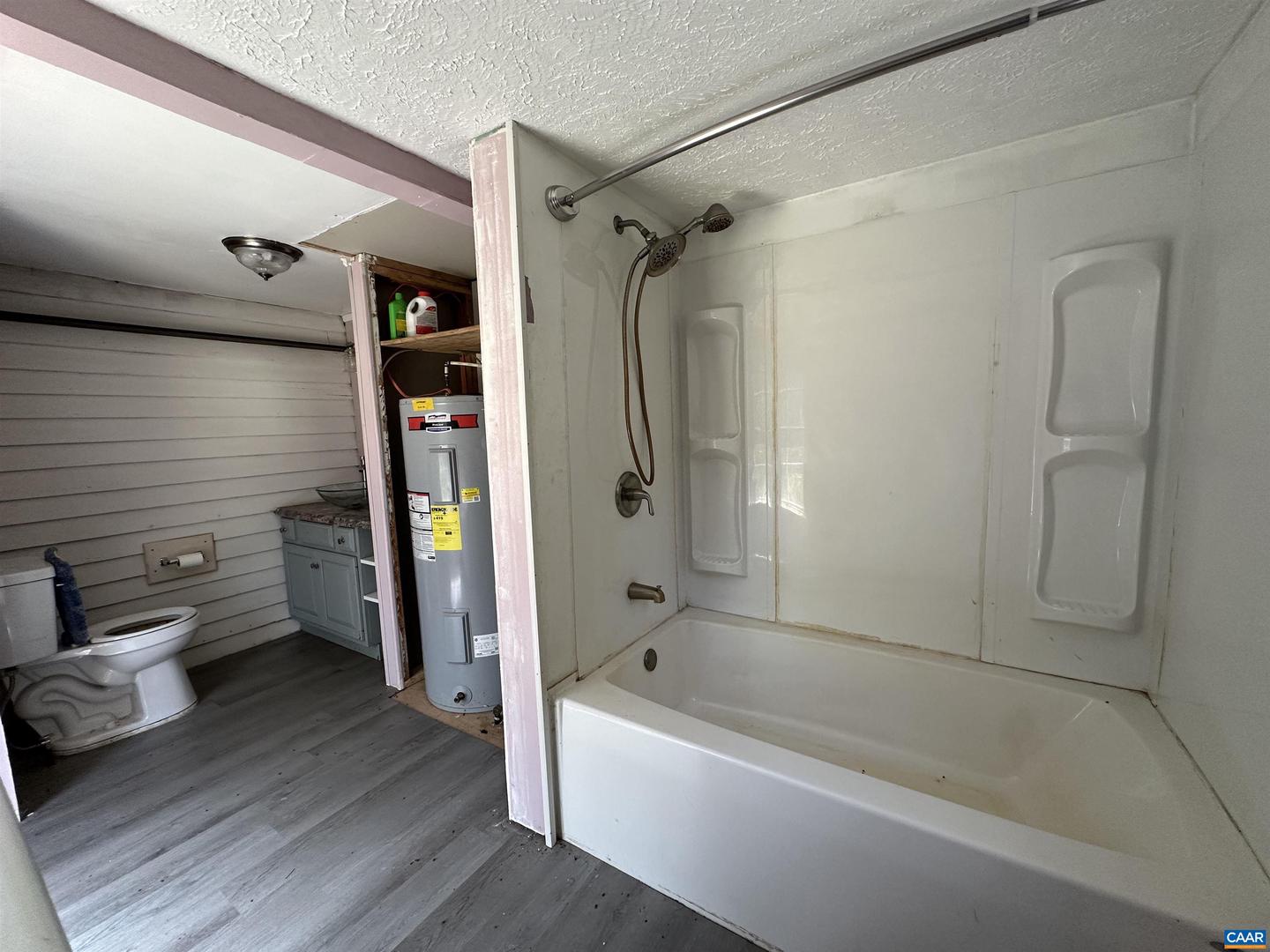 2598 MEADOW CREEK RD, GLADSTONE, Virginia 24553, 2 Bedrooms Bedrooms, ,1 BathroomBathrooms,Residential,For sale,2598 MEADOW CREEK RD,665054 MLS # 665054