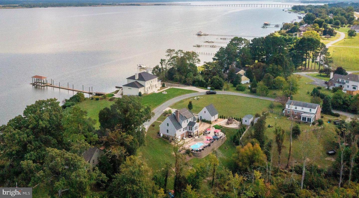 413 BENTON PT, TAPPAHANNOCK, Virginia 22560, 5 Bedrooms Bedrooms, ,3 BathroomsBathrooms,Residential,For sale,413 BENTON PT,VAES2000892 MLS # VAES2000892