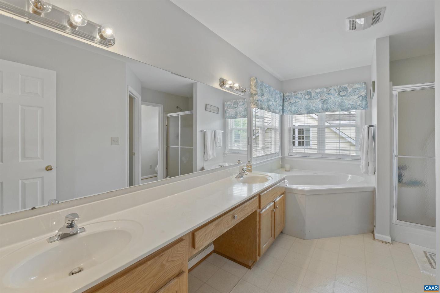989 CLEARFIELDS LN, CROZET, Virginia 22932, 4 Bedrooms Bedrooms, ,2 BathroomsBathrooms,Residential,For sale,989 CLEARFIELDS LN,665014 MLS # 665014