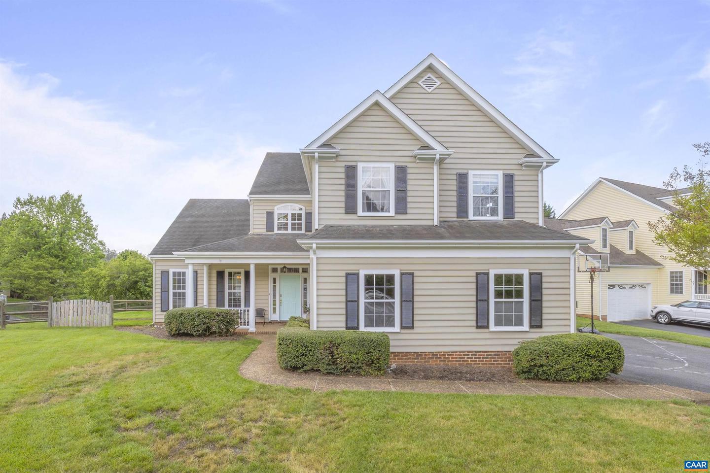 989 CLEARFIELDS LN, CROZET, Virginia 22932, 4 Bedrooms Bedrooms, ,2 BathroomsBathrooms,Residential,For sale,989 CLEARFIELDS LN,665014 MLS # 665014