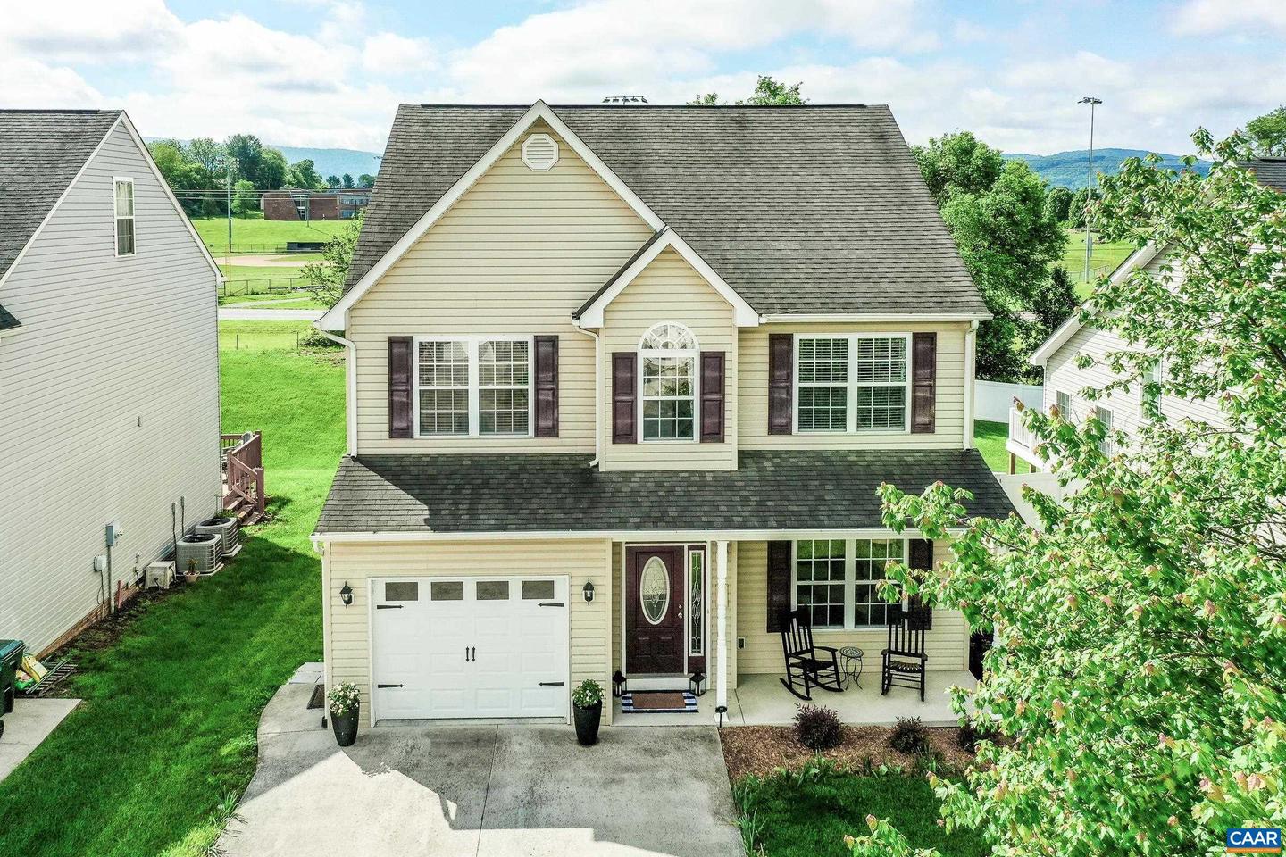 332 OVERVIEW ST, WAYNESBORO, Virginia 22980, 3 Bedrooms Bedrooms, ,2 BathroomsBathrooms,Residential,For sale,332 OVERVIEW ST,665028 MLS # 665028