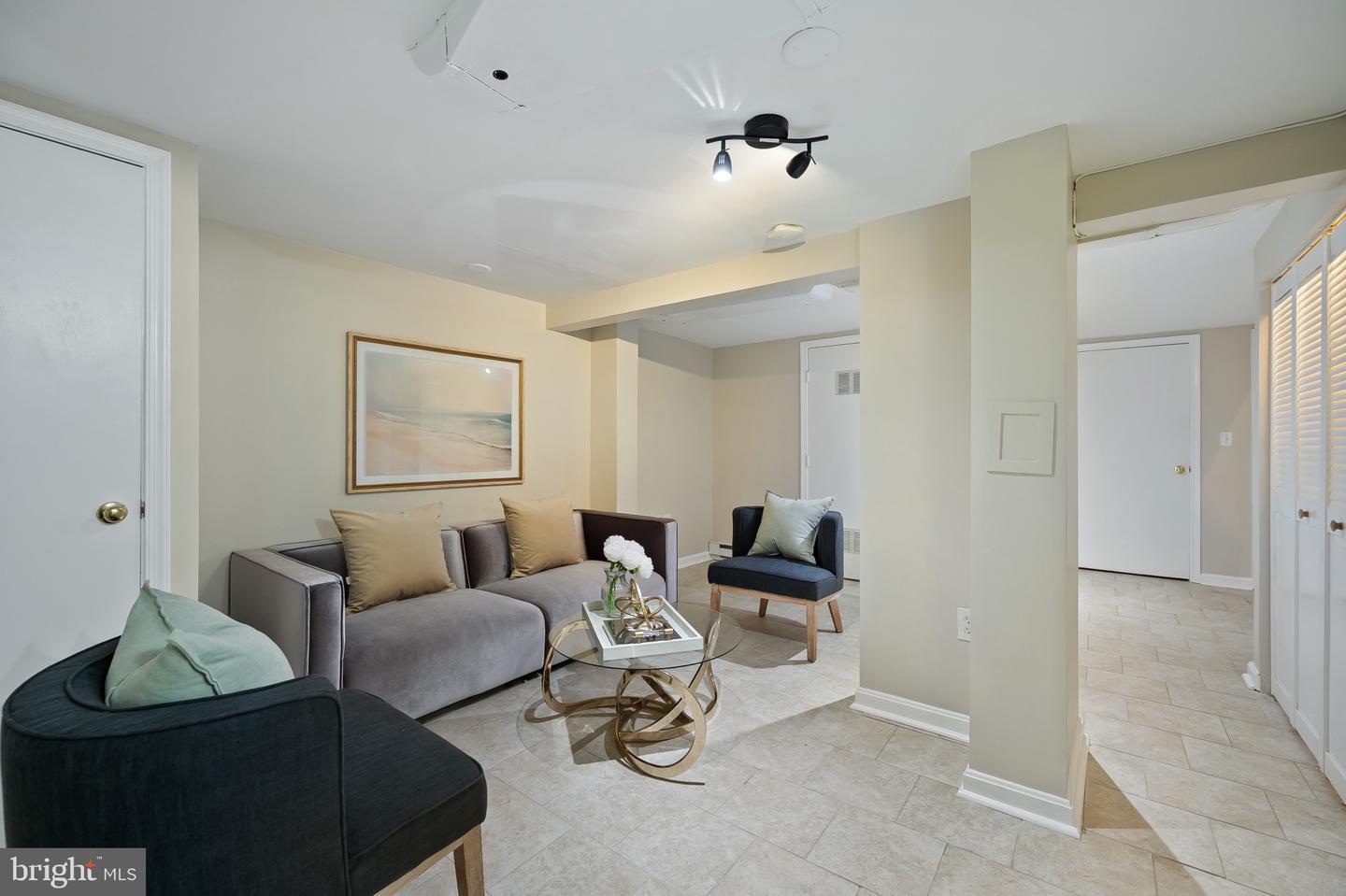 1312 MICHIGAN AVE, ALEXANDRIA, Virginia 22314, 2 Bedrooms Bedrooms, ,2 BathroomsBathrooms,Residential,For sale,1312 MICHIGAN AVE,VAAX2045806 MLS # VAAX2045806