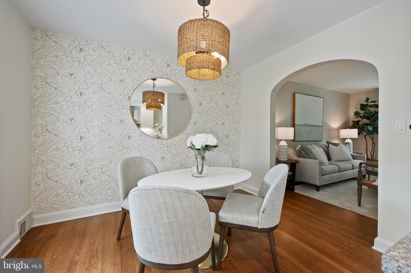 1312 MICHIGAN AVE, ALEXANDRIA, Virginia 22314, 2 Bedrooms Bedrooms, ,2 BathroomsBathrooms,Residential,For sale,1312 MICHIGAN AVE,VAAX2045806 MLS # VAAX2045806