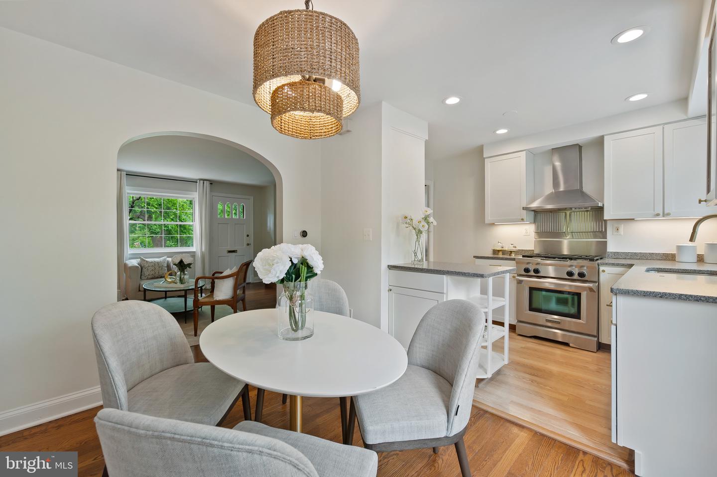 1312 MICHIGAN AVE, ALEXANDRIA, Virginia 22314, 2 Bedrooms Bedrooms, ,2 BathroomsBathrooms,Residential,For sale,1312 MICHIGAN AVE,VAAX2045806 MLS # VAAX2045806
