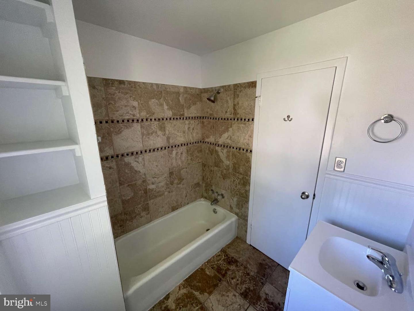 5503 SHELDON DR, ALEXANDRIA, Virginia 22312, 3 Bedrooms Bedrooms, 9 Rooms Rooms,2 BathroomsBathrooms,Residential,For sale,5503 SHELDON DR,VAFX2243836 MLS # VAFX2243836