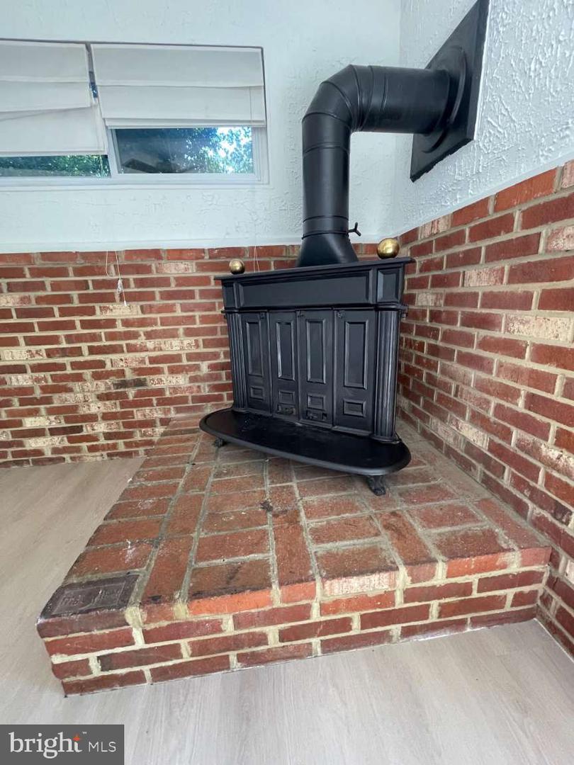 5503 SHELDON DR, ALEXANDRIA, Virginia 22312, 3 Bedrooms Bedrooms, 9 Rooms Rooms,2 BathroomsBathrooms,Residential,For sale,5503 SHELDON DR,VAFX2243836 MLS # VAFX2243836