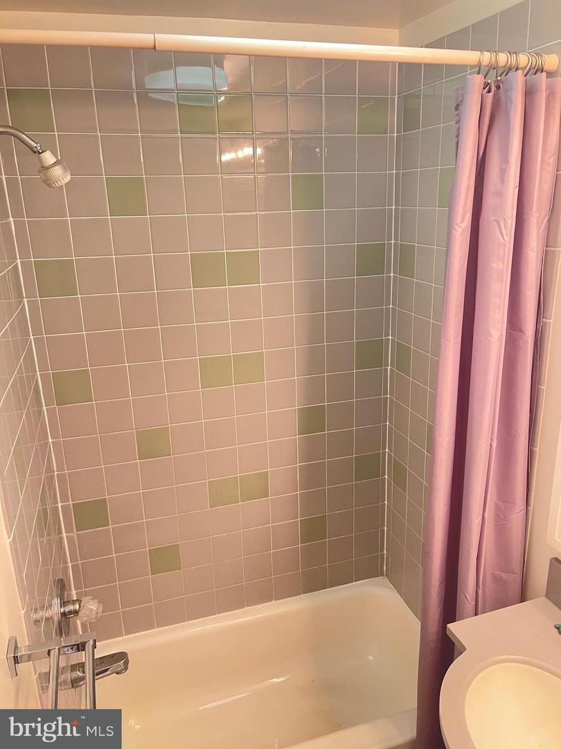 2500 Q ST NW #201, WASHINGTON, District Of Columbia 20007, 1 Bedroom Bedrooms, ,1 BathroomBathrooms,Residential,For sale,2500 Q ST NW #201,DCDC2202952 MLS # DCDC2202952