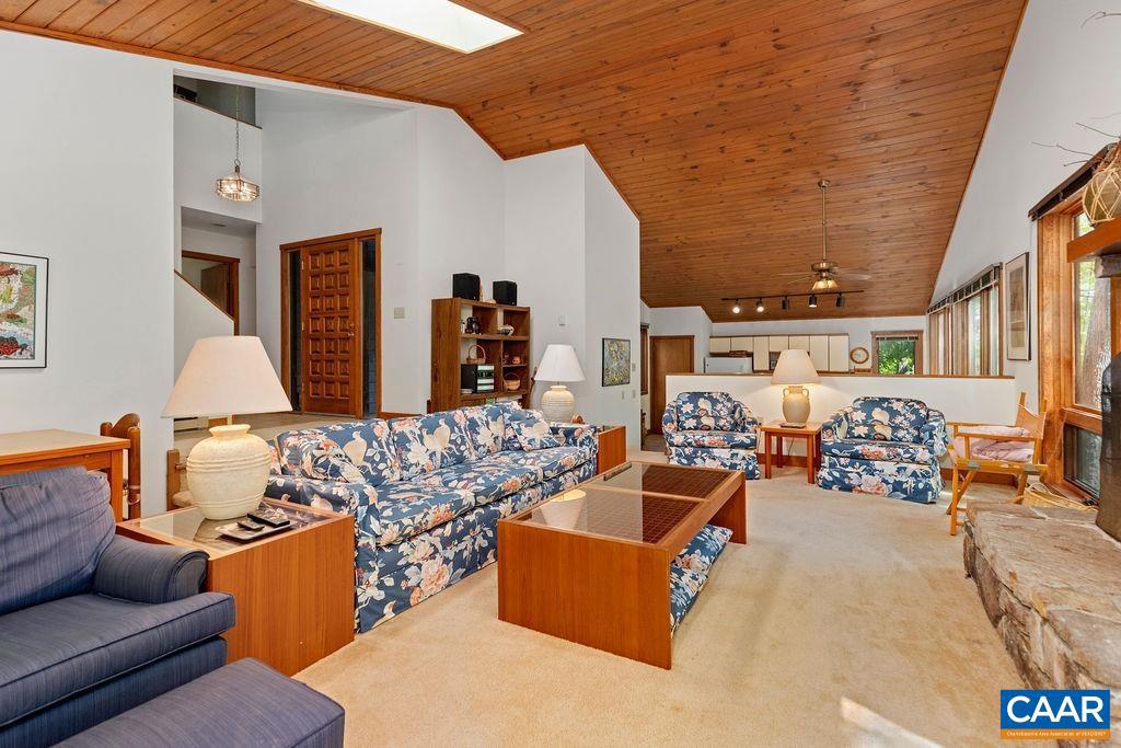 98 PEDLARS PT, ROSELAND, Virginia 22967, 4 Bedrooms Bedrooms, ,3 BathroomsBathrooms,Residential,For sale,98 PEDLARS PT,665061 MLS # 665061