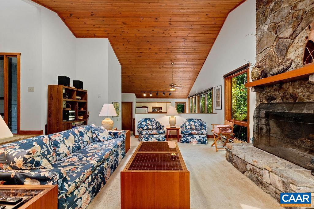 98 PEDLARS PT, ROSELAND, Virginia 22967, 4 Bedrooms Bedrooms, ,3 BathroomsBathrooms,Residential,For sale,98 PEDLARS PT,665061 MLS # 665061