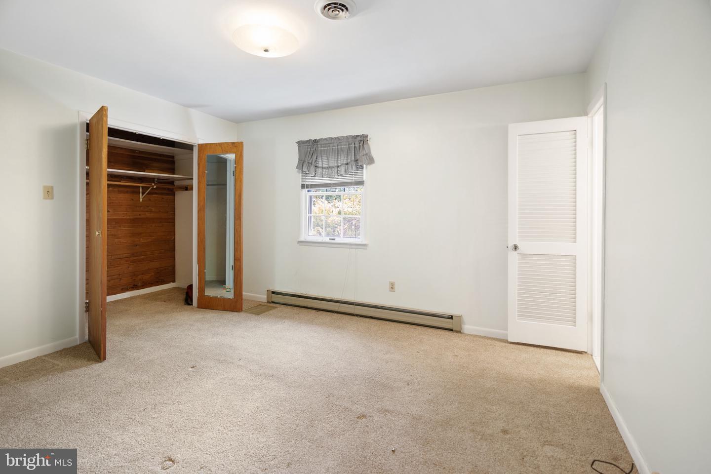 52 GOLDEN MAPLE LN, MAURERTOWN, Virginia 22644, 3 Bedrooms Bedrooms, ,2 BathroomsBathrooms,Residential,For sale,52 GOLDEN MAPLE LN,VASH2011590 MLS # VASH2011590