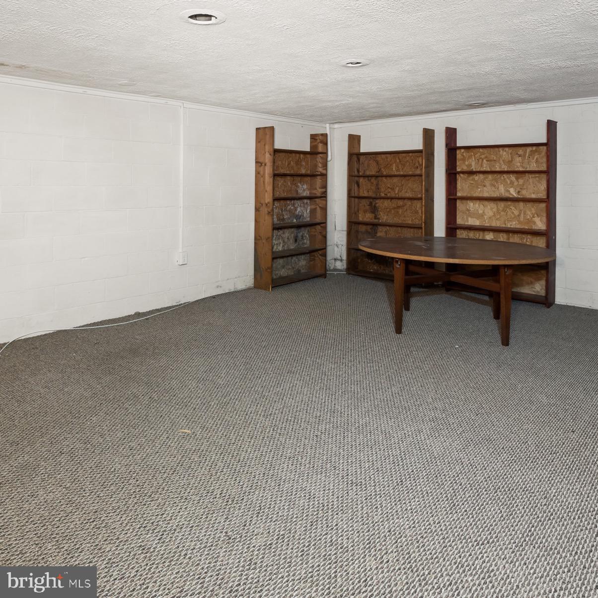52 GOLDEN MAPLE LN, MAURERTOWN, Virginia 22644, 3 Bedrooms Bedrooms, ,2 BathroomsBathrooms,Residential,For sale,52 GOLDEN MAPLE LN,VASH2011590 MLS # VASH2011590