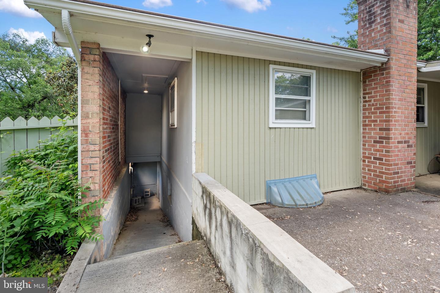 52 GOLDEN MAPLE LN, MAURERTOWN, Virginia 22644, 3 Bedrooms Bedrooms, ,2 BathroomsBathrooms,Residential,For sale,52 GOLDEN MAPLE LN,VASH2011590 MLS # VASH2011590
