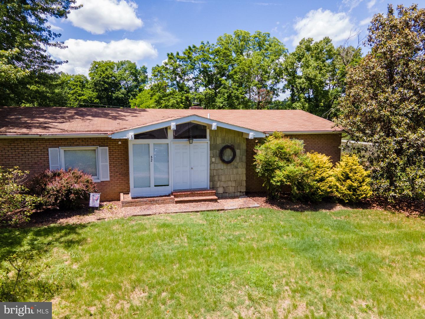 52 GOLDEN MAPLE LN, MAURERTOWN, Virginia 22644, 3 Bedrooms Bedrooms, ,2 BathroomsBathrooms,Residential,For sale,52 GOLDEN MAPLE LN,VASH2011590 MLS # VASH2011590