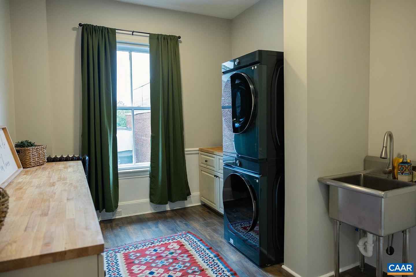 409 PARK ST, CHARLOTTESVILLE, Virginia 22902, 5 Bedrooms Bedrooms, ,4 BathroomsBathrooms,Residential,For sale,409 PARK ST,664839 MLS # 664839