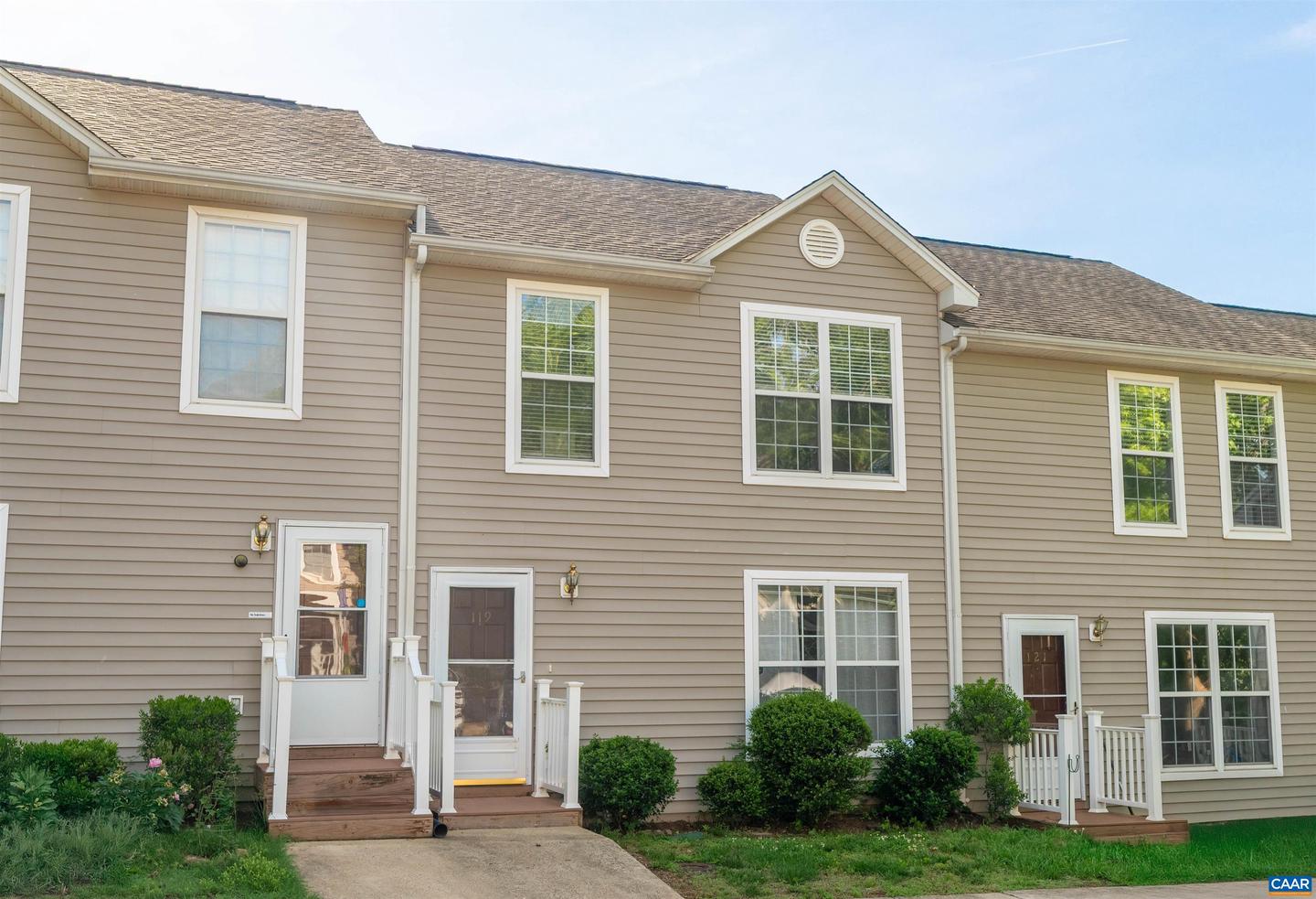 119 DANBURY CT, CHARLOTTESVILLE, Virginia 22902, 3 Bedrooms Bedrooms, ,2 BathroomsBathrooms,Residential,For sale,119 DANBURY CT,664838 MLS # 664838