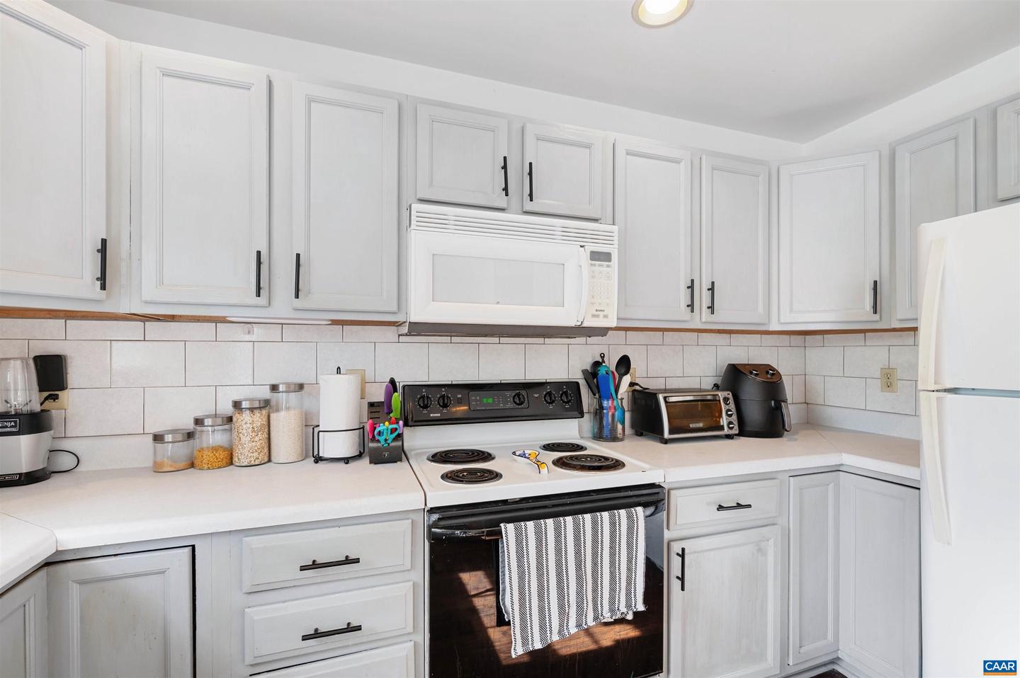 119 DANBURY CT, CHARLOTTESVILLE, Virginia 22902, 3 Bedrooms Bedrooms, ,2 BathroomsBathrooms,Residential,For sale,119 DANBURY CT,664838 MLS # 664838