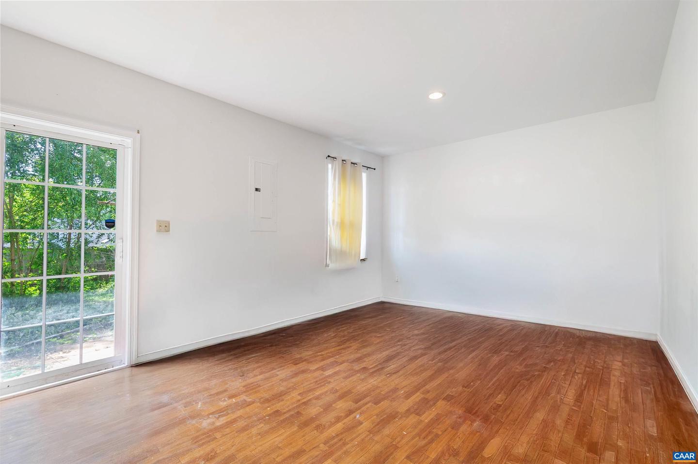 119 DANBURY CT, CHARLOTTESVILLE, Virginia 22902, 3 Bedrooms Bedrooms, ,2 BathroomsBathrooms,Residential,For sale,119 DANBURY CT,664838 MLS # 664838