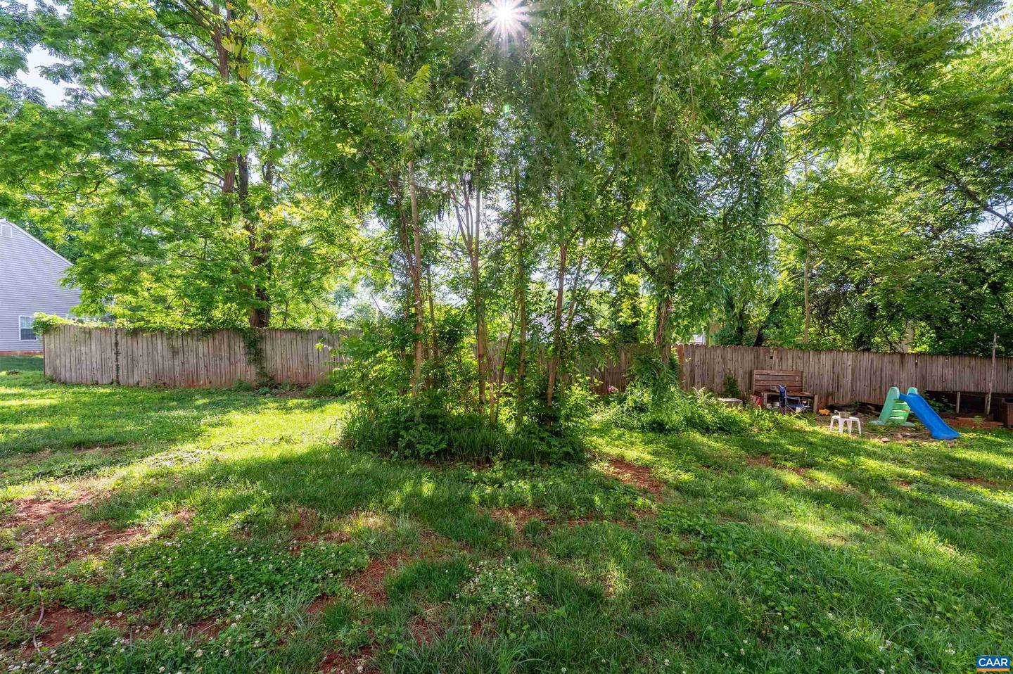119 DANBURY CT, CHARLOTTESVILLE, Virginia 22902, 3 Bedrooms Bedrooms, ,2 BathroomsBathrooms,Residential,For sale,119 DANBURY CT,664838 MLS # 664838