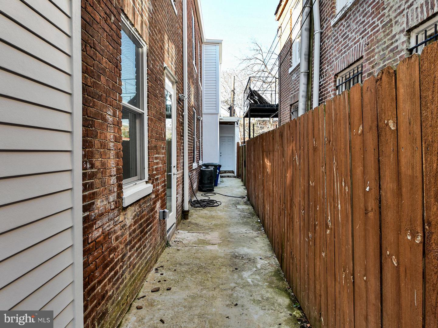 515 11TH ST SE, WASHINGTON, District Of Columbia 20003, ,Land,For sale,515 11TH ST SE,DCDC2203114 MLS # DCDC2203114