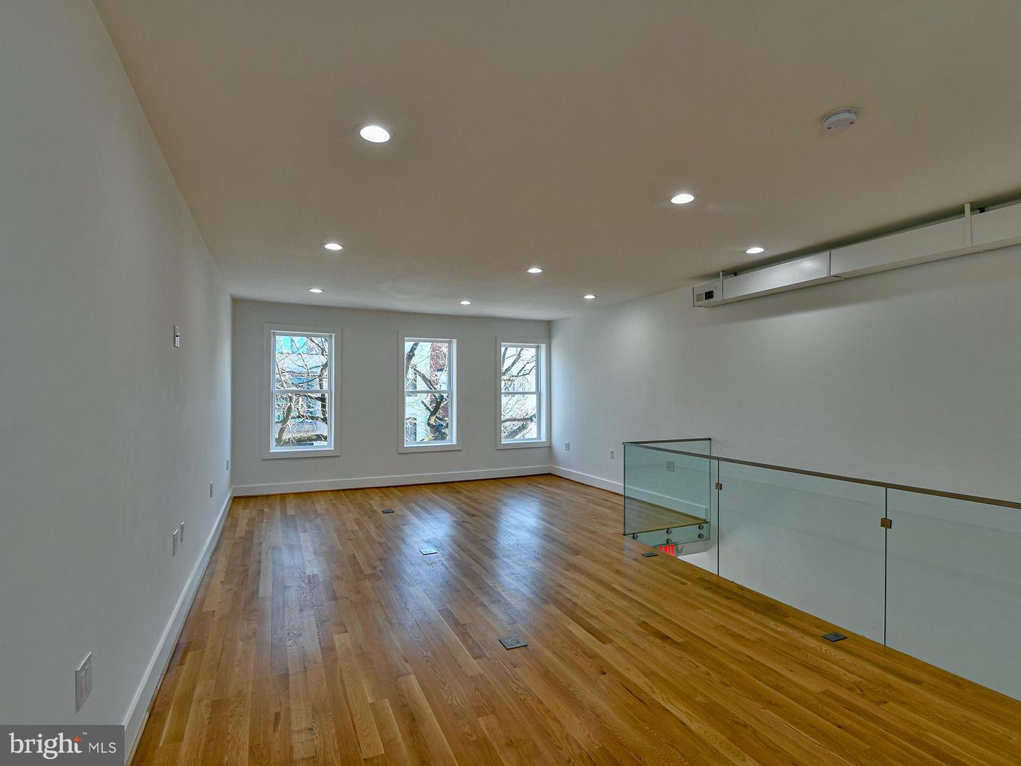 515 11TH ST SE, WASHINGTON, District Of Columbia 20003, ,Land,For sale,515 11TH ST SE,DCDC2203114 MLS # DCDC2203114