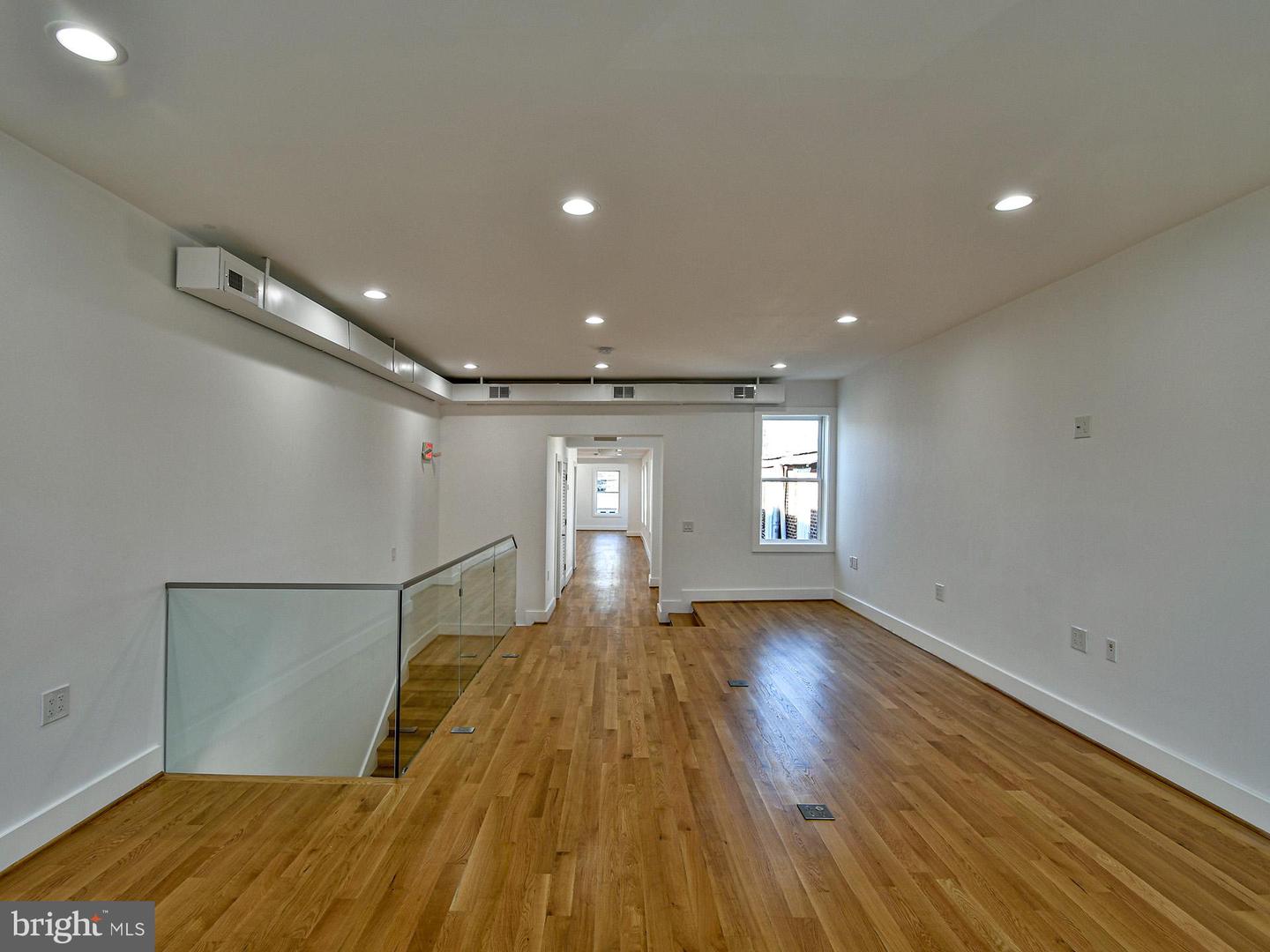 515 11TH ST SE, WASHINGTON, District Of Columbia 20003, ,Land,For sale,515 11TH ST SE,DCDC2203114 MLS # DCDC2203114