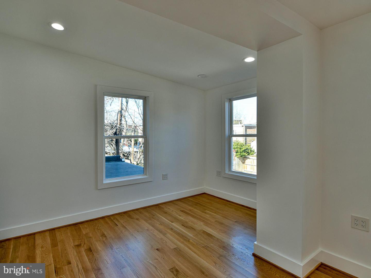 515 11TH ST SE, WASHINGTON, District Of Columbia 20003, ,Land,For sale,515 11TH ST SE,DCDC2203114 MLS # DCDC2203114