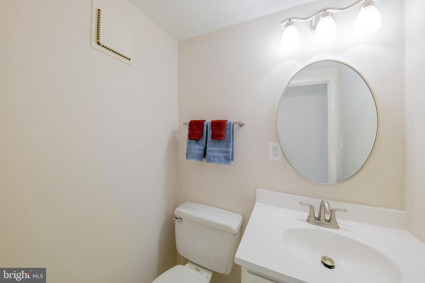 10712 FREDS OAK CT, BURKE, Virginia 22015, 4 Bedrooms Bedrooms, ,2 BathroomsBathrooms,Residential,For sale,10712 FREDS OAK CT,VAFX2191502 MLS # VAFX2191502