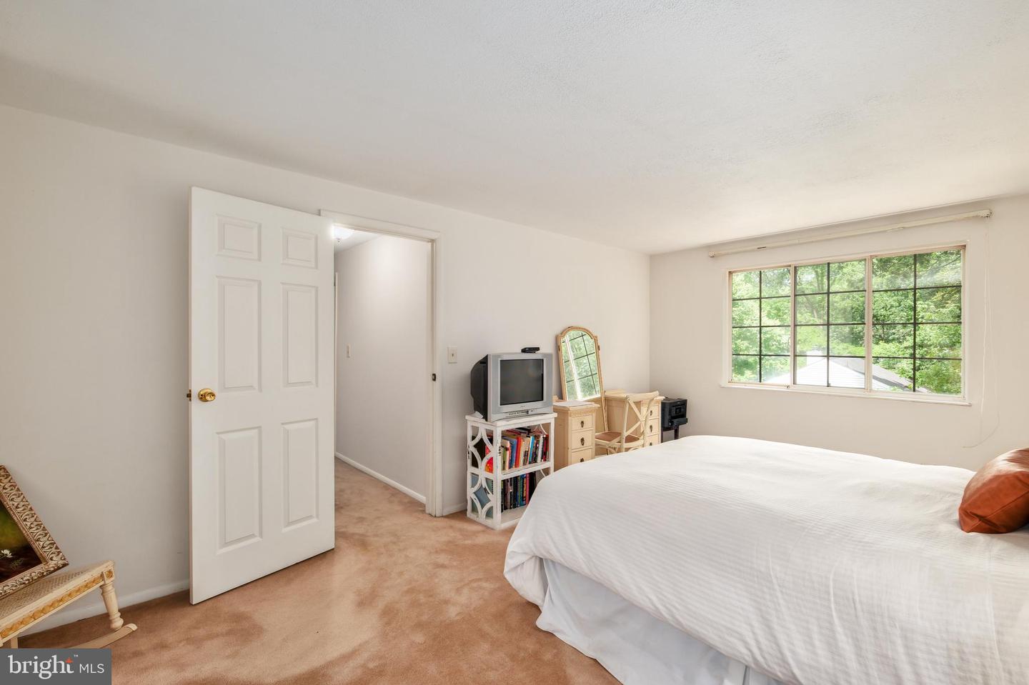 10712 FREDS OAK CT, BURKE, Virginia 22015, 4 Bedrooms Bedrooms, ,2 BathroomsBathrooms,Residential,For sale,10712 FREDS OAK CT,VAFX2191502 MLS # VAFX2191502