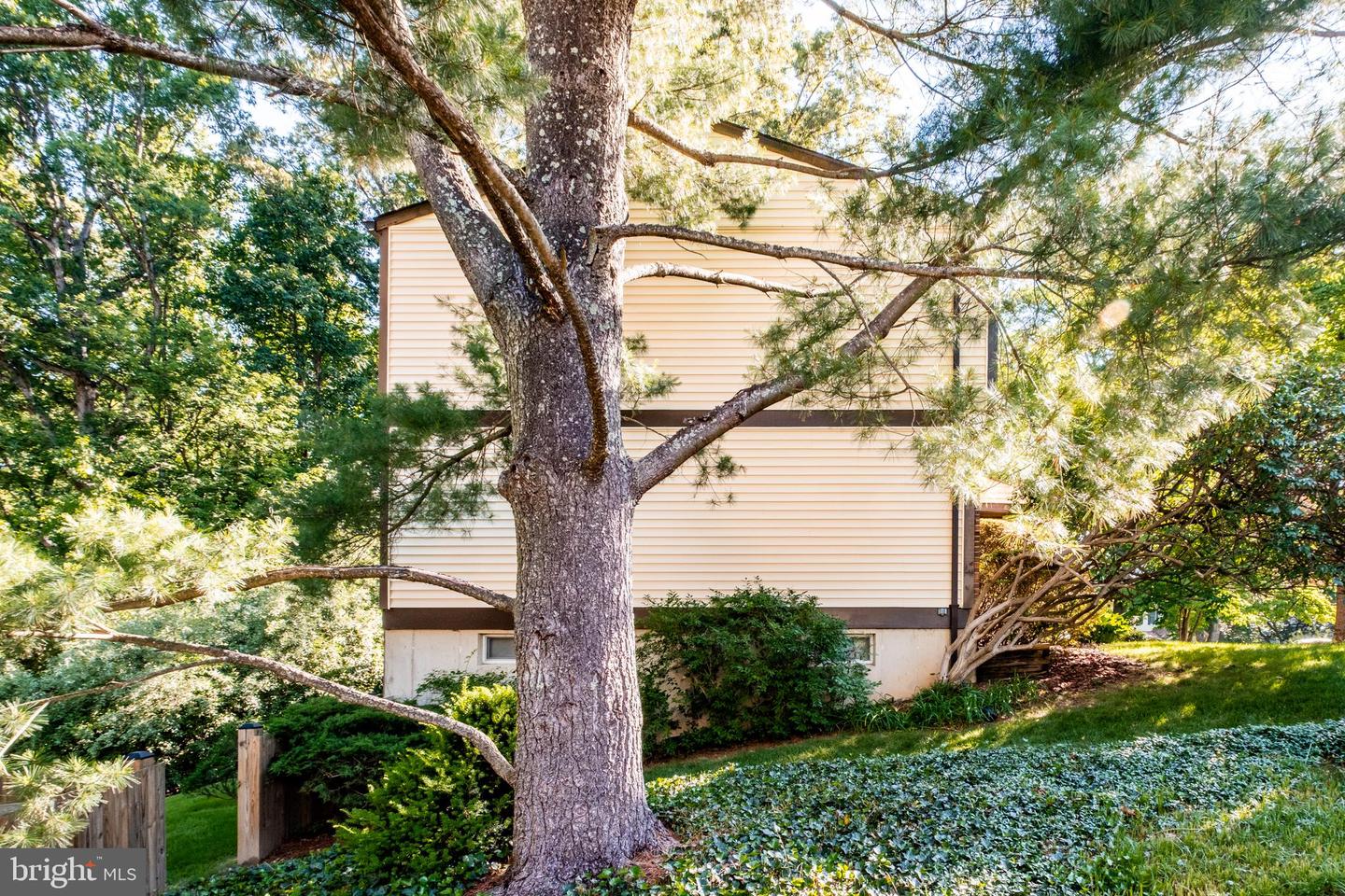 10712 FREDS OAK CT, BURKE, Virginia 22015, 4 Bedrooms Bedrooms, ,2 BathroomsBathrooms,Residential,For sale,10712 FREDS OAK CT,VAFX2191502 MLS # VAFX2191502