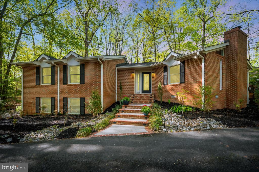 213 BIRCHSIDE CIR, LOCUST GROVE, Virginia 22508, 4 Bedrooms Bedrooms, ,3 BathroomsBathrooms,Residential,213 BIRCHSIDE CIR,VAOR2009482 MLS # VAOR2009482